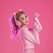 Razer Kraken BT Kitty Edition | Bluetooth 5.0 | 40ms Low Latency Connection | Custom-Tuned 40mm Drivers | Beamforming Microphone | Powered Chroma | Quartz Pink